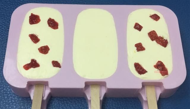  冰激凌|天气越来越热了，在家学做冰激凌，冰丝顺滑，100％成功