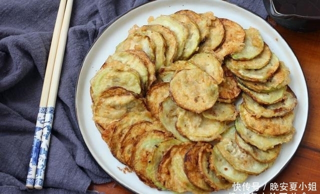 萝卜|入秋后,萝卜水果靠边站,不如吃茄子,简单一炒,比肉都香