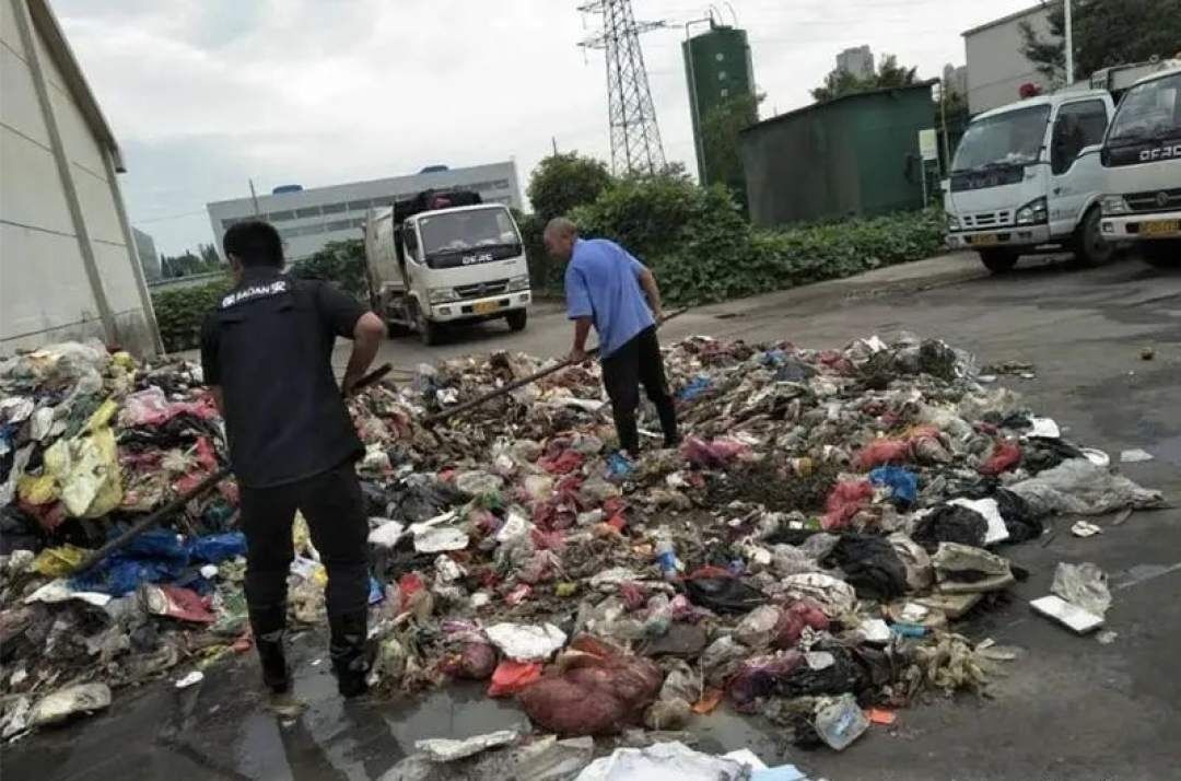  小孙|翻遍8吨垃圾，环卫工帮找回大学录取通知书