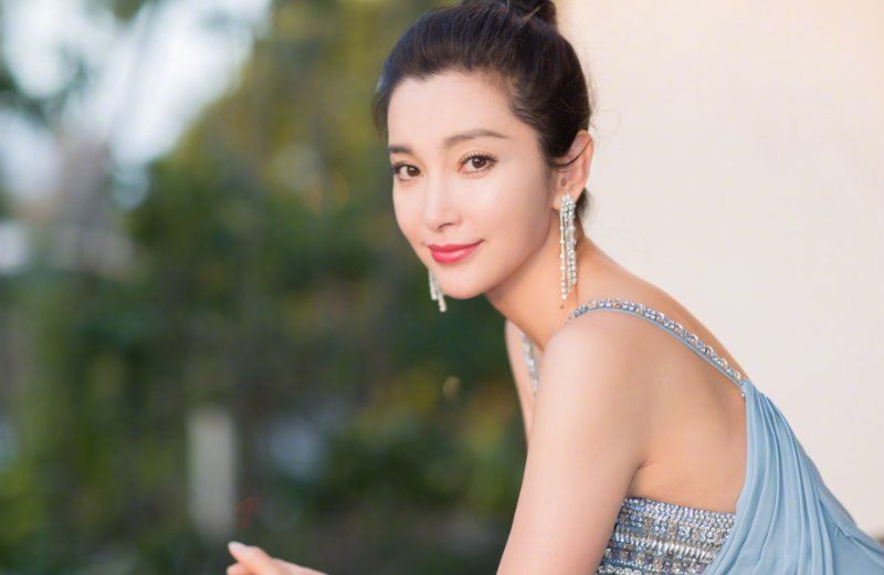 颖宝|杜华酿大祸，在赵丽颖面前提她老公前女友，李冰冰都懵了