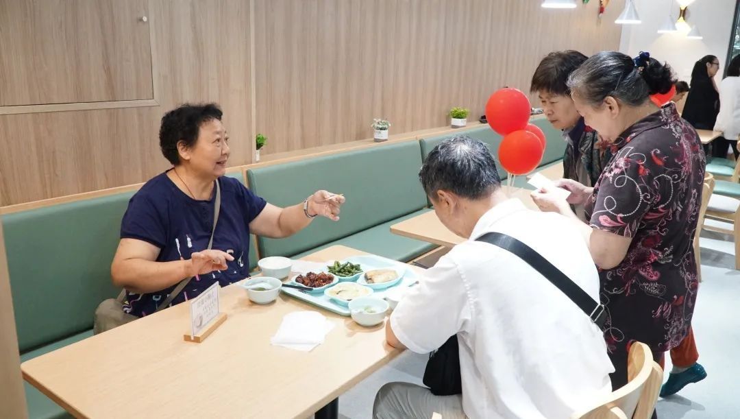 服务|这里的社区食堂开业了！这些人可享85折