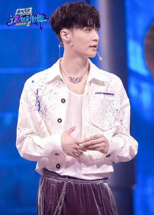  张艺兴|《这就是街舞3》王一博、张艺兴各显神通，你更喜欢谁？