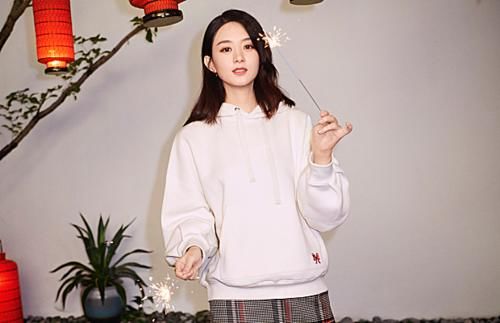  王一博|赵丽颖为王一博的综艺打call，不料文案翻车，难道是一孕傻三年吗