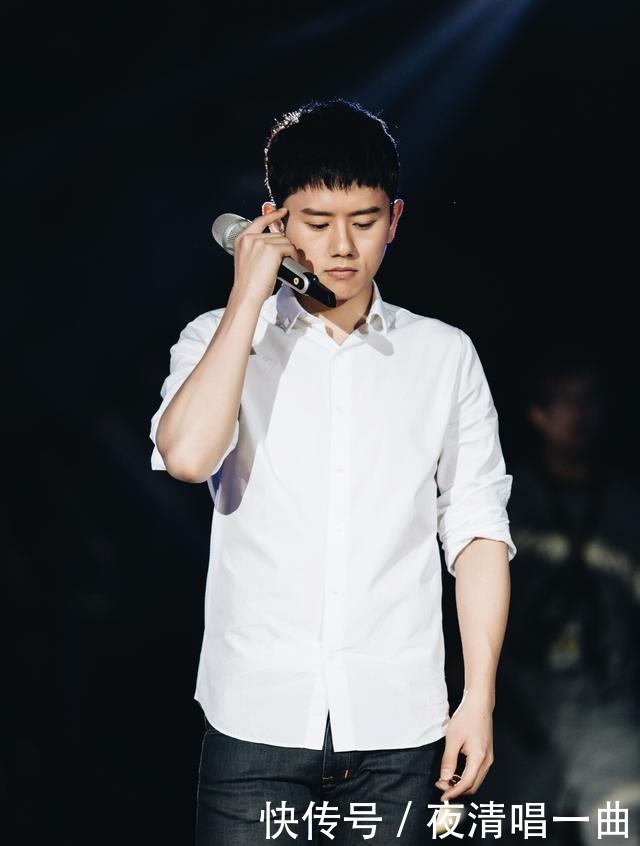 白衬衫|当黄子韬穿上白衬衫,再没有人敢笑他丑了