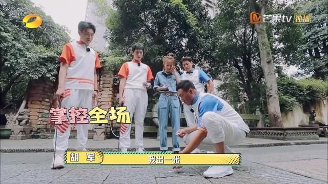  哥哥|《元气满满的哥哥》开播翻车？网友吐槽节目奇怪不买账