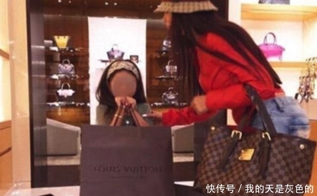  群里|宝妈在微信群里炫富，其他家长直接退群，家长炫富对孩子有哪些影响？