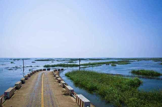  岛屿|我国第一大淡水湖，有近50座岛屿错落分布，地跨3市