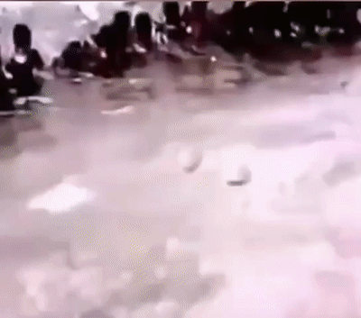 官兵|【青分享】多支部队的7000余名官兵正在第一线参加抗洪抢险任务