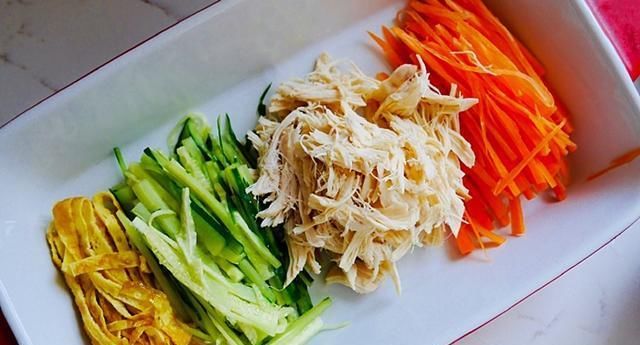 长胖|它是鸡身上的一大块肉,却被人嫌弃,教你4种做法,好吃还不长胖