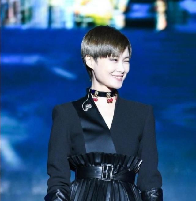  导师|《中国好声音》最后一位导师确定是李宇春，压轴登场让她引发争议