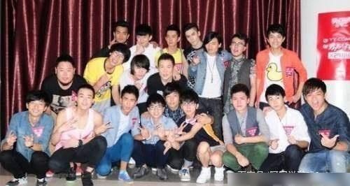  演唱会|从演唱会的出席率看《快乐男声》的流行，并评论选秀节目的下降