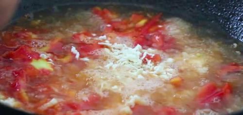  诀窍|教你西红柿疙瘩汤做法，学会这诀窍，口感劲道，一顿2碗不够