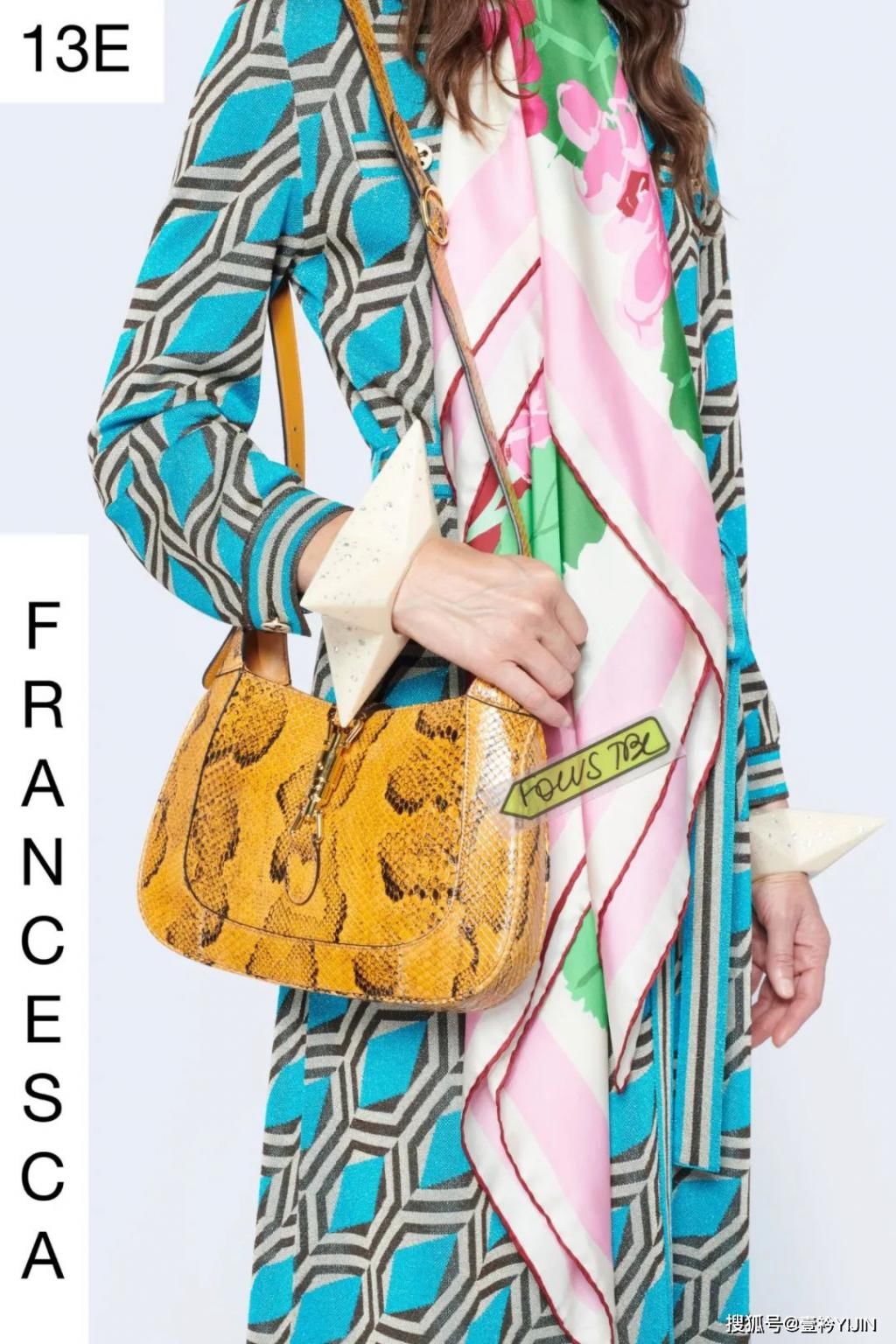  女孩|GUCCI 2021Resort | 打破常规时装周发布的便利贴女孩