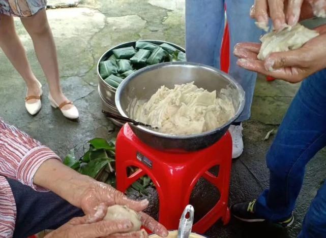 灰水糍|千金板、大桥油茶、洛阳马蓝糍等，乳源这些镇的特色美食你都吃过么？