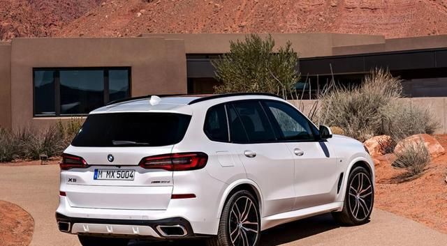 X5|宝马X5正在怼途锐，结果RX来了