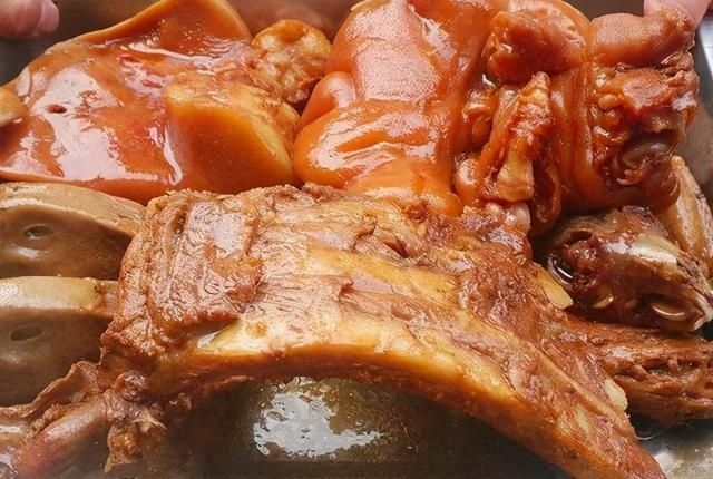 老师傅|老师傅告诉你，怎么才能保持卤菜不变色？