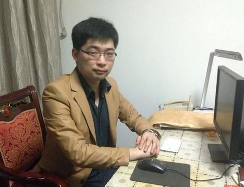  孩子成绩|“班主任是自己亲爸妈是啥感受”“试卷还没发，我已挨打了”