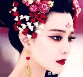 惊叫|两名道士路经此地惊叫, 葬于此后人定出天子, 一老人偷听后葬于此