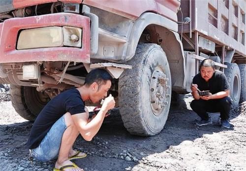  服务区吃饭|为啥货车司机宁愿不吃饭，也不去服务区饱餐？这3个原因现实又扎心？