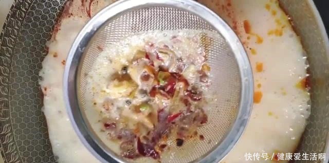 做法|麻辣烫中的“爱马仕”，比传统的做法多了份奶香味，趁放假试试