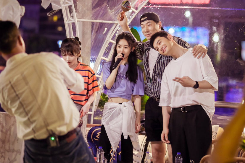  财务总监|综艺 | 《中餐厅4》开启“省钱模式” ，赵丽颖为创收竟要搞“副业”