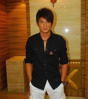  马雅|把刘诗诗宠上天的吴奇隆，为何当年狠心离婚马雅舒？