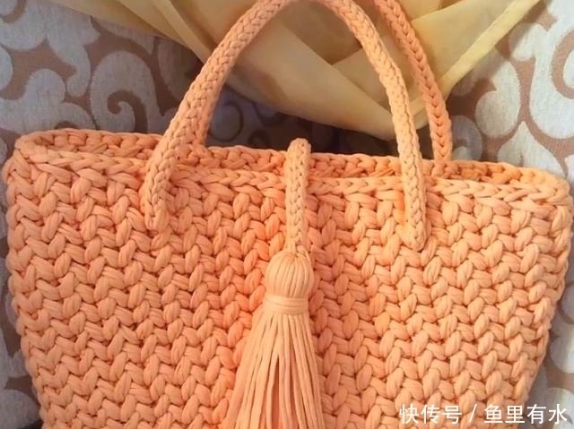  大牌|时尚又大牌！这些包包全是手工毛线编织的，你喜欢哪款呢？