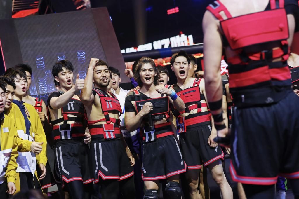  综艺节目|一档肾上腺素飙升的综艺节目，场面燃炸，荷尔蒙和观赏性十足