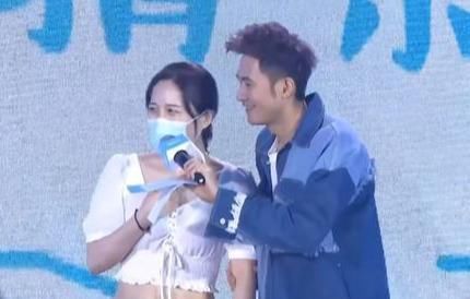  主持人|所以邓伦到底有多好看？能给我看看现场照吗？