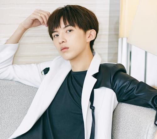  九大|明日之子四季首聚演唱会，前三季九大厂牌谁没来？