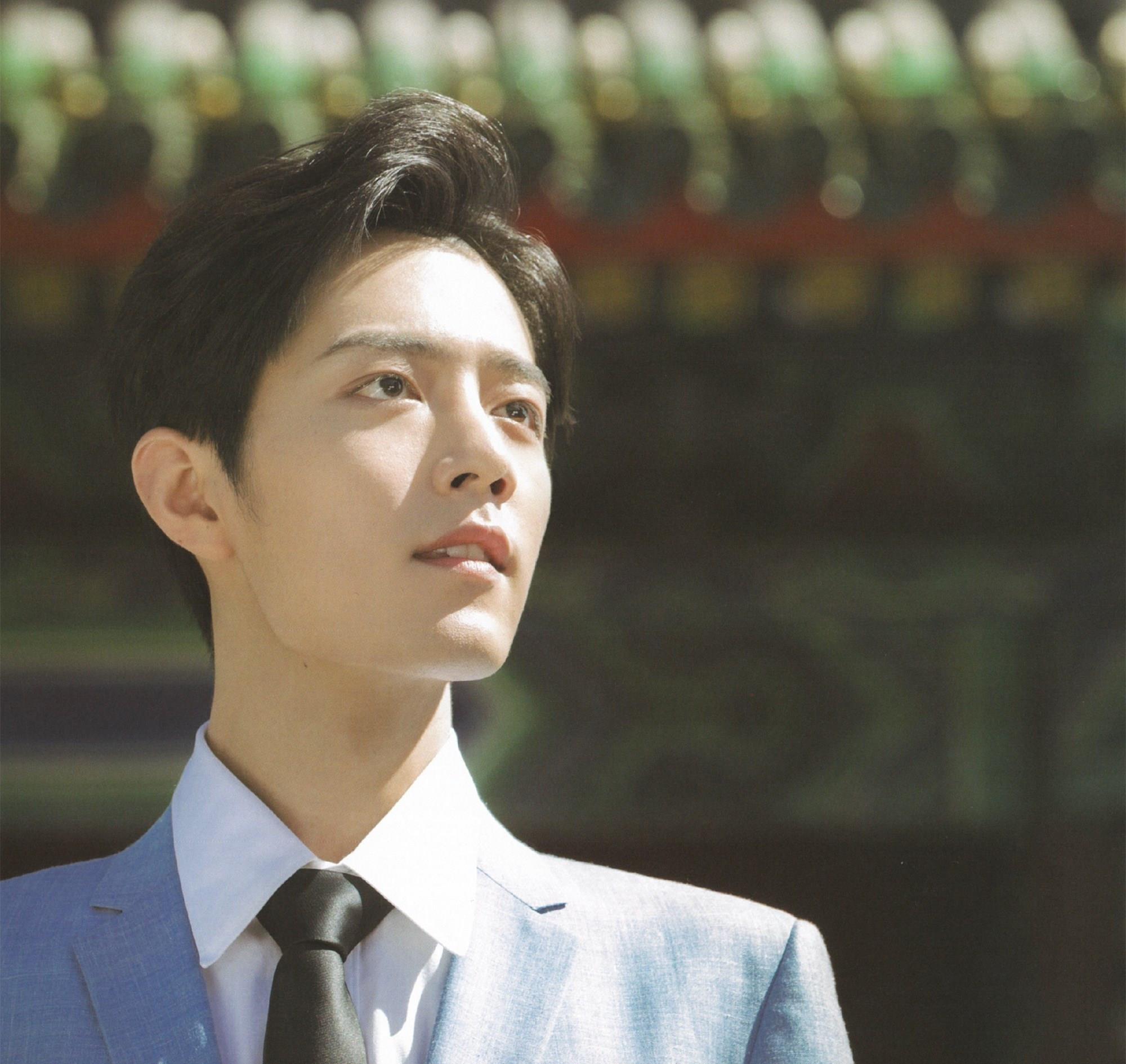  感慨|肖战真的越黑越红，官媒连续推荐肖战歌曲，报刊师傅都为肖战感慨