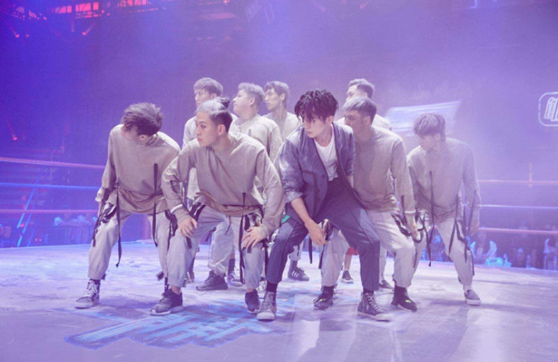  王一博|《街舞3》队长6天6夜连轴，王一博直言受不了，钟汉良在硬撑