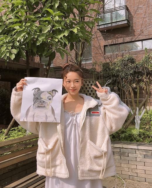  沙发|心动3：女2家多有钱？谁注意她家中沙发的样子，原谅我孤陋寡闻