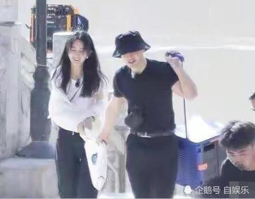  超越|杨超越到《中餐厅》当嘉宾，看清上船方式，和赵丽颖待遇差太多