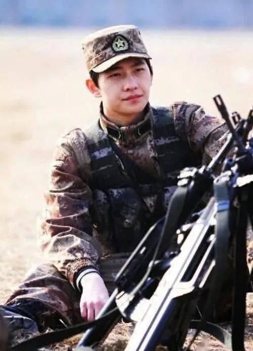  杨洋|他真的被虐惨了…