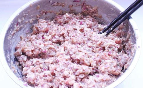  饺子|霜降过后，用牛肉包出来的饺子比白菜萝卜都鲜，吃起来都是特别的鲜，40一斤也要吃，别不舍得