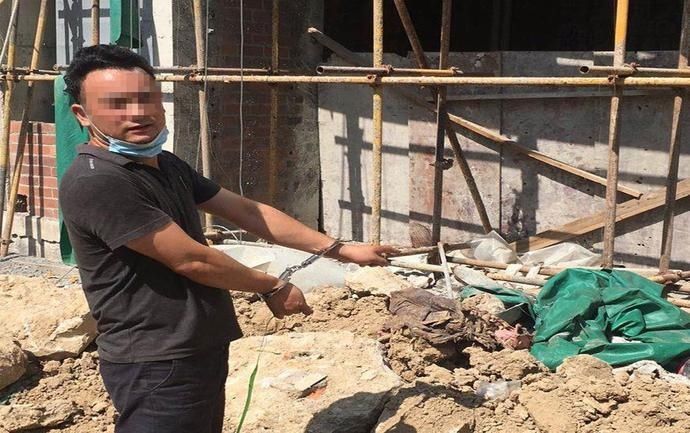  溜进|租豪车伪装看房客，溜进工地盗数万元电缆