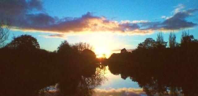 夜景|拍摄夜景照片不一定要晚上拍，这个时间也可以，而且画面更纯净