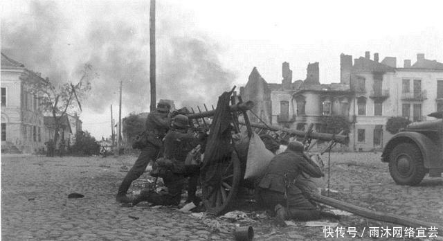 日本|德军36天灭波兰，枪杀平民，砸门入户，恶行和日本倭寇不相上下