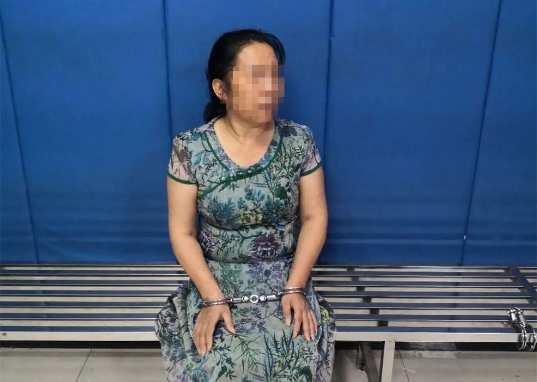 色诱|30年前色诱抢劫多人，女子哺乳期间潜逃，终于落网！