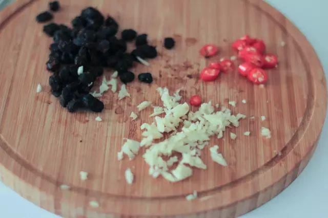  不放过|排骨别再熬汤了，这么做香得连盘子都不放过！