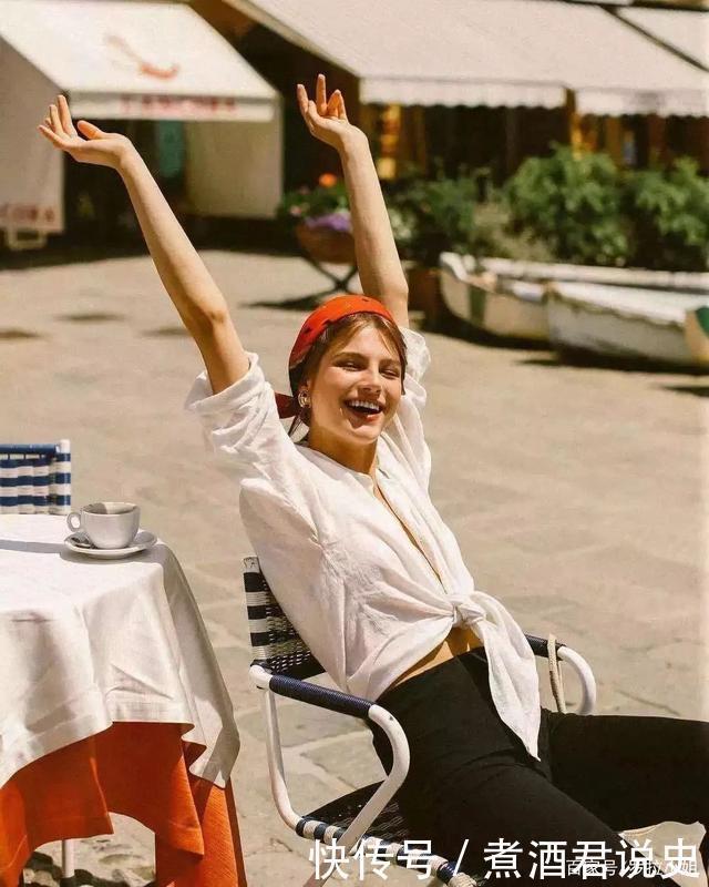  吊带衫|这5件夏日必备上衣，太好穿了！