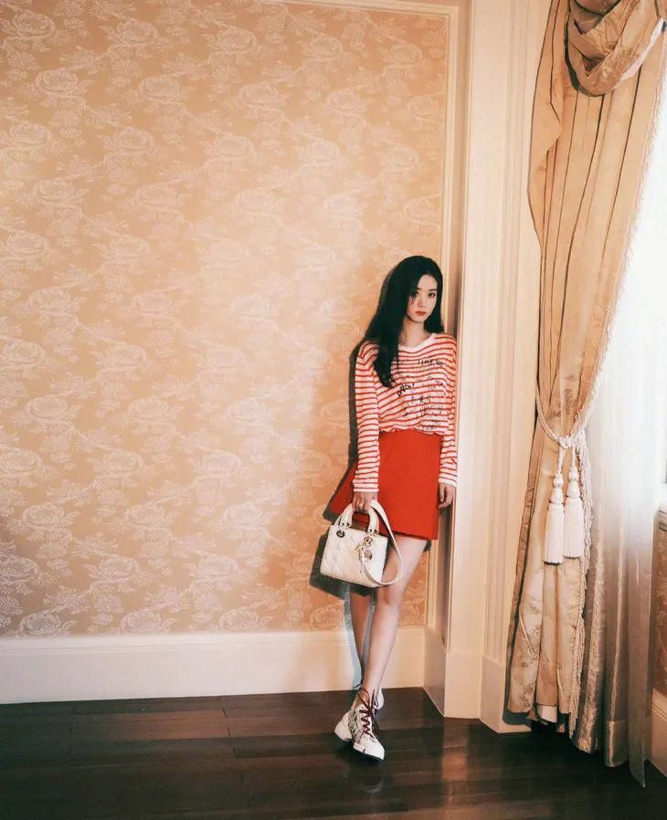  争霸|壹周潮话题 | 八月第一周：白玉兰气质争霸&杨幂热巴的长腿狙击