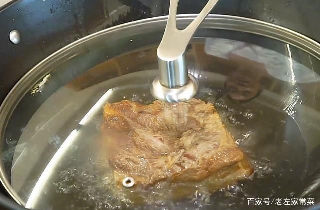  五花肉|梅菜扣肉怎么做好吃？20年大厨经验分享，步骤简单详细，一看就会