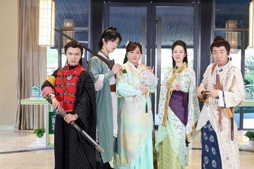  之极海|《重启之极海听雷》结局，主创人员催第二季，朱一龙直接杨迪搞笑