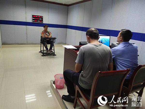 美女|“美女”先骗感情后骗钱 洪湖警方破获一起电信诈骗案