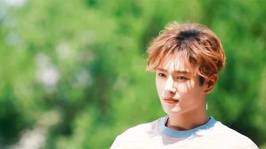  厌恶|李汶翰否认玩手机让人等，起底耍大牌事件原委让人厌恶