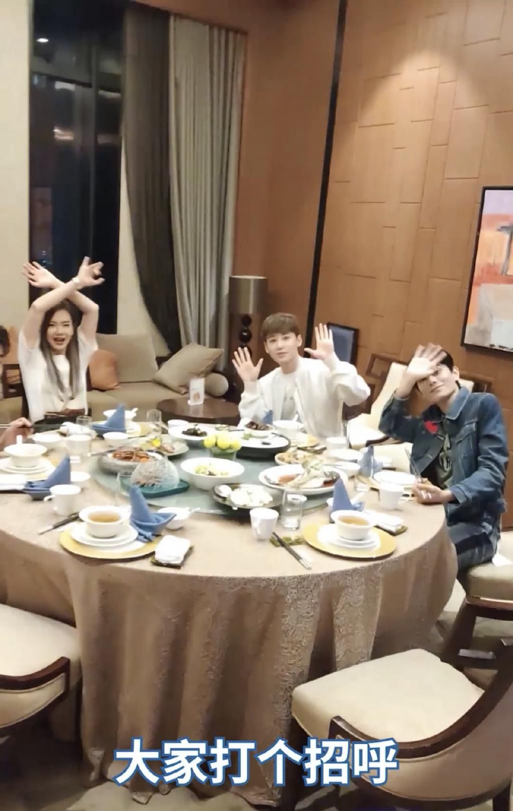  几位嘉宾|张翰正式官宣新综艺，发文：亲爱的“原石”们，快到我兜里来