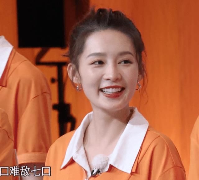  节目中|当166的李沁遇到168的baby，谁注意她们的腿长差？不敢相信