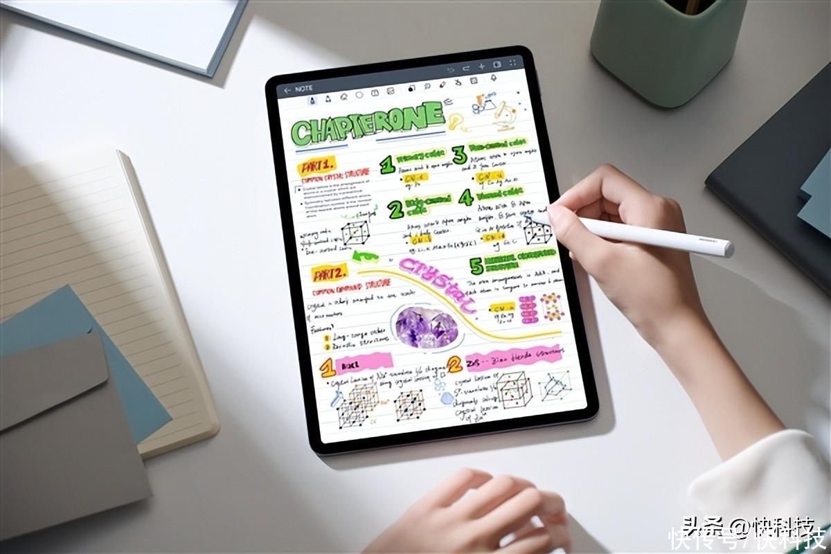 华为MatePad 2023款发布！柔光屏和自有软件生态让学习实力爆表